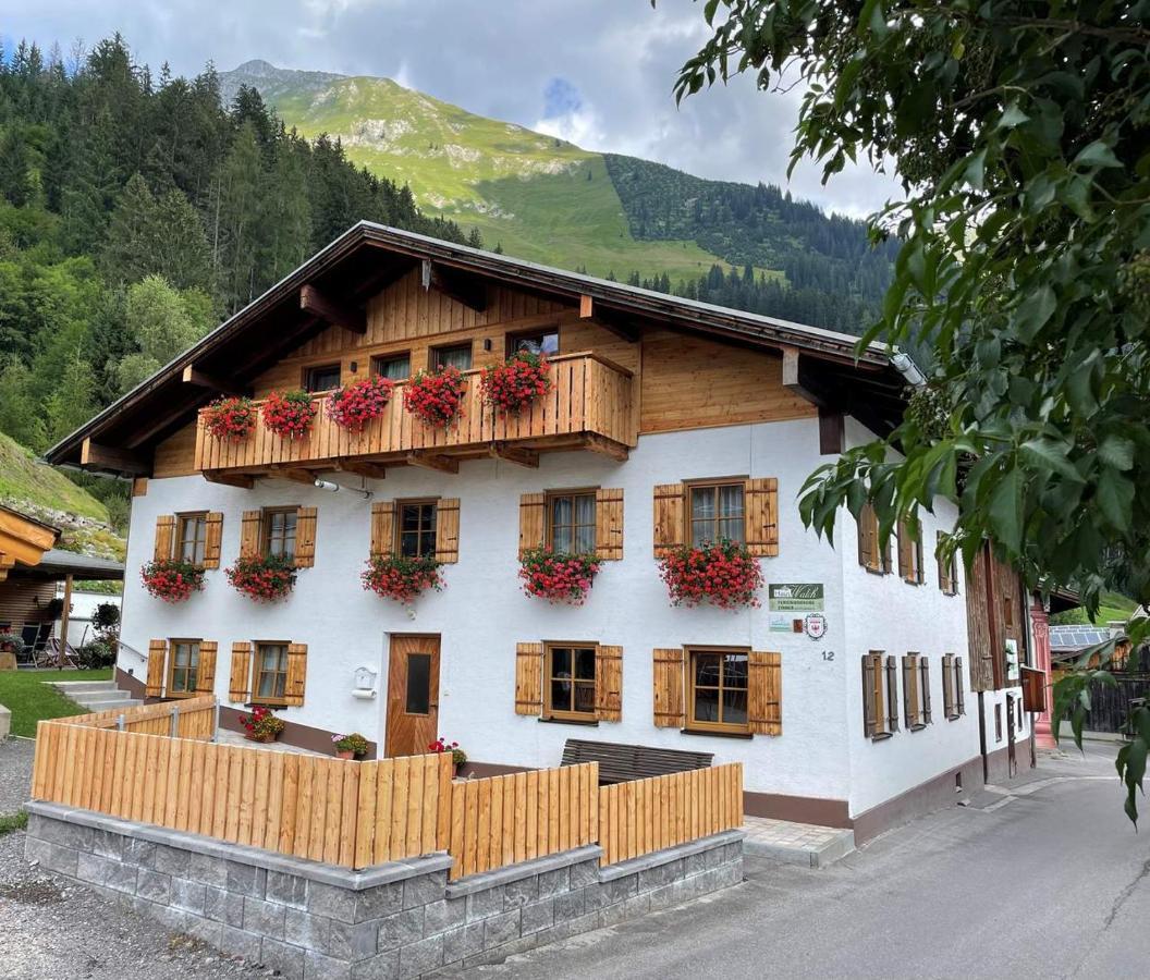 Haus Walch Bed & Breakfast Elbigenalp Dış mekan fotoğraf