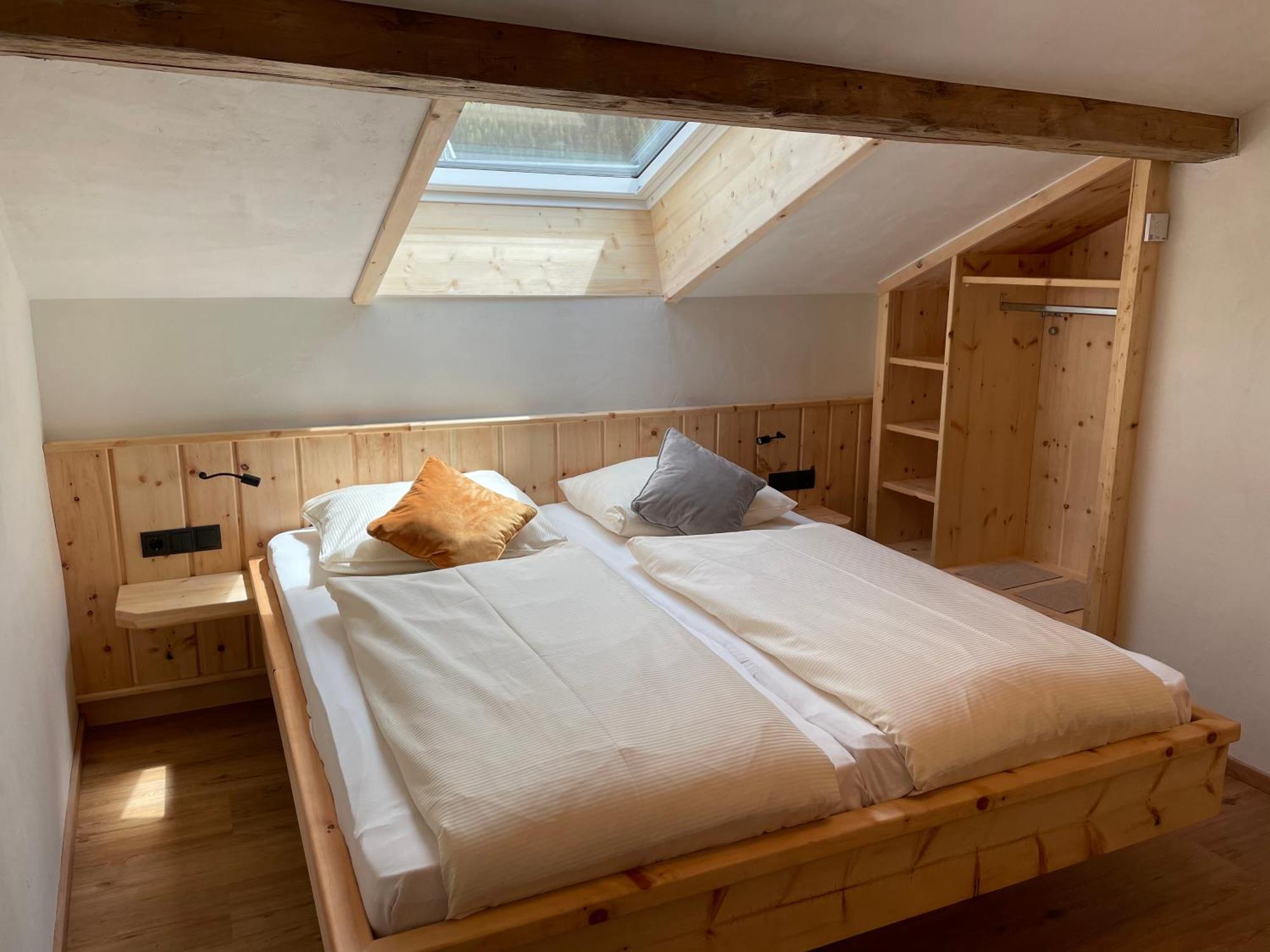 Haus Walch Bed & Breakfast Elbigenalp Oda fotoğraf